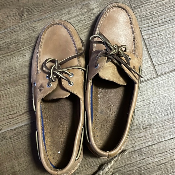 Size 10.5 Sperry brown - Picture 1 of 3